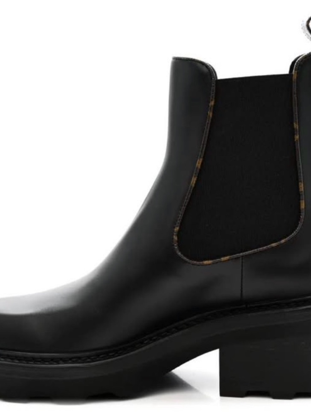 LOUIS VUITTON Calfskin
Monogram Beaubourg Ankle
Boots size 37.5